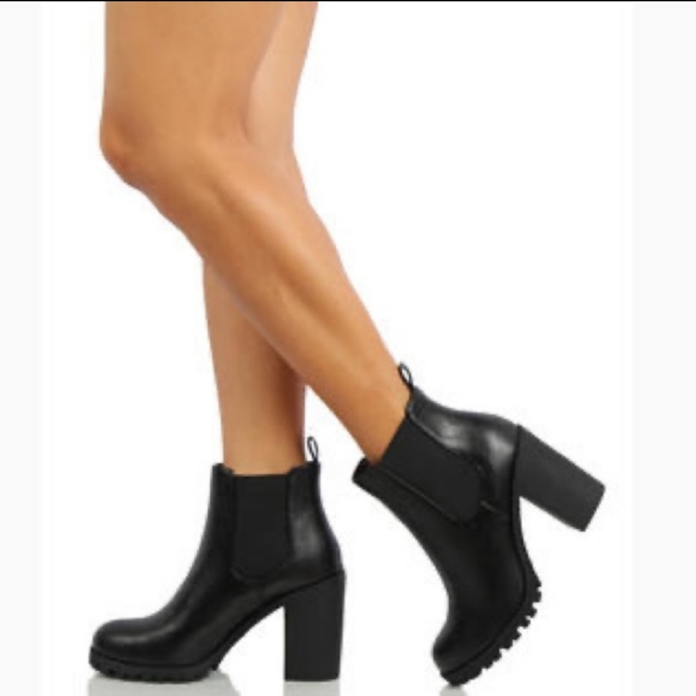Chunky Soda Black Platform
